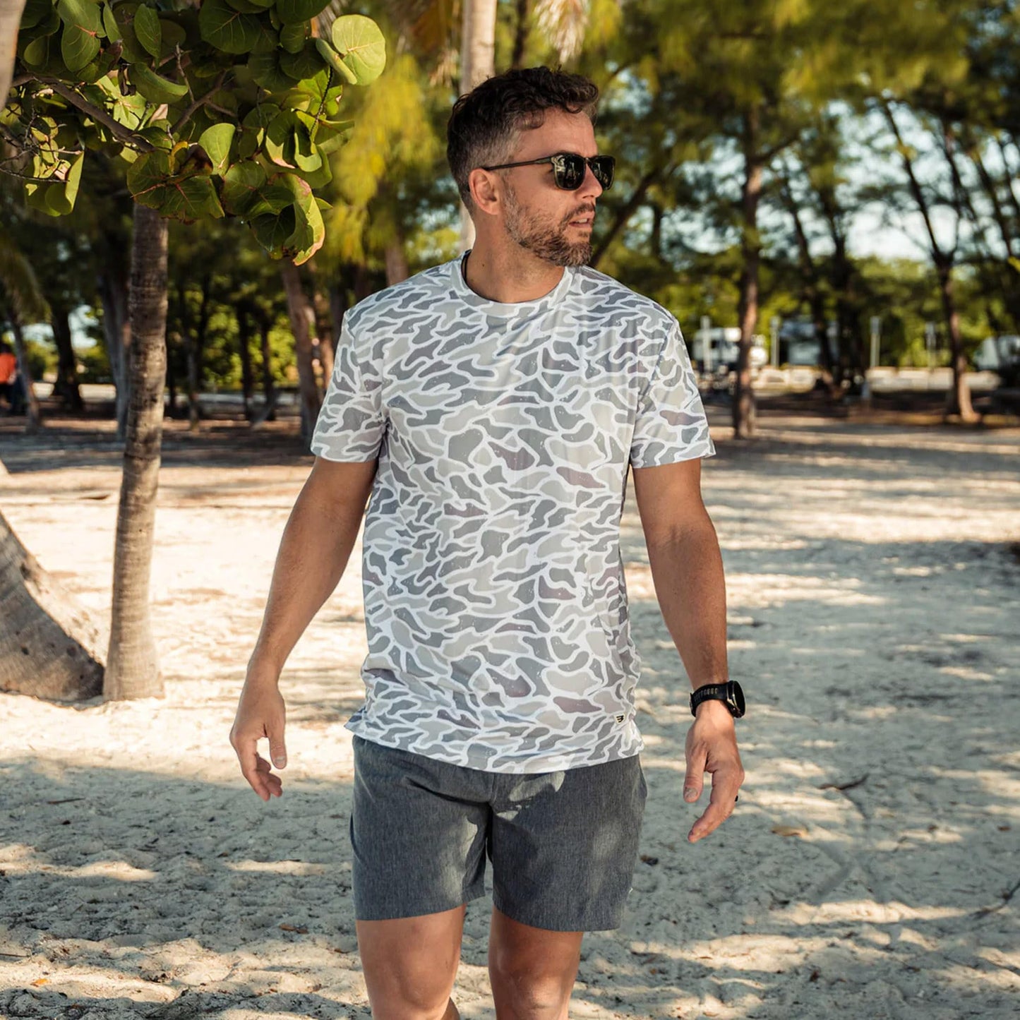Burlebo Go to Tee – Men’s Lightweight Performance Shirt with UPF 50 Sun Protection
