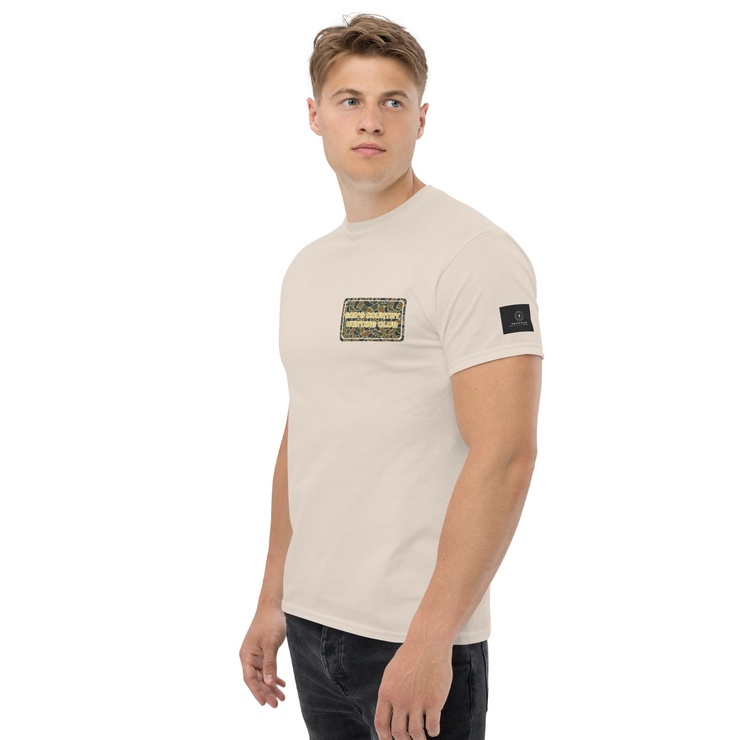 GODS COUNTRY - HUNTING CLUB  tee