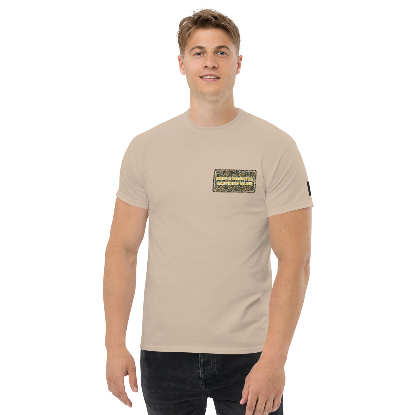 GODS COUNTRY - HUNTING CLUB  tee